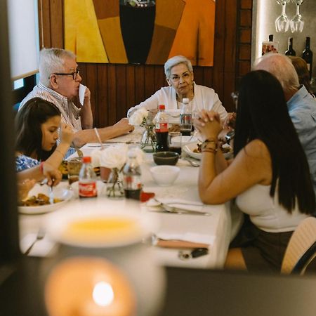 Manakin Hostal & Resto Manta Eksteriør billede
